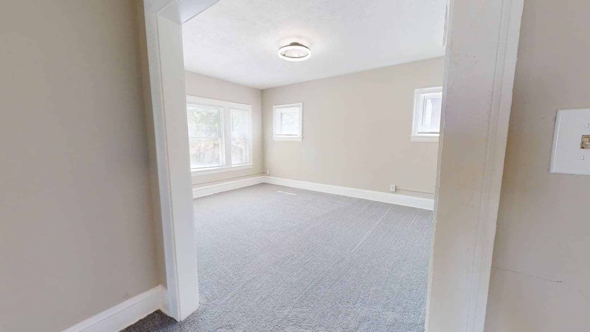 Cleveland Apartment: 3845 Riveredge Rd.