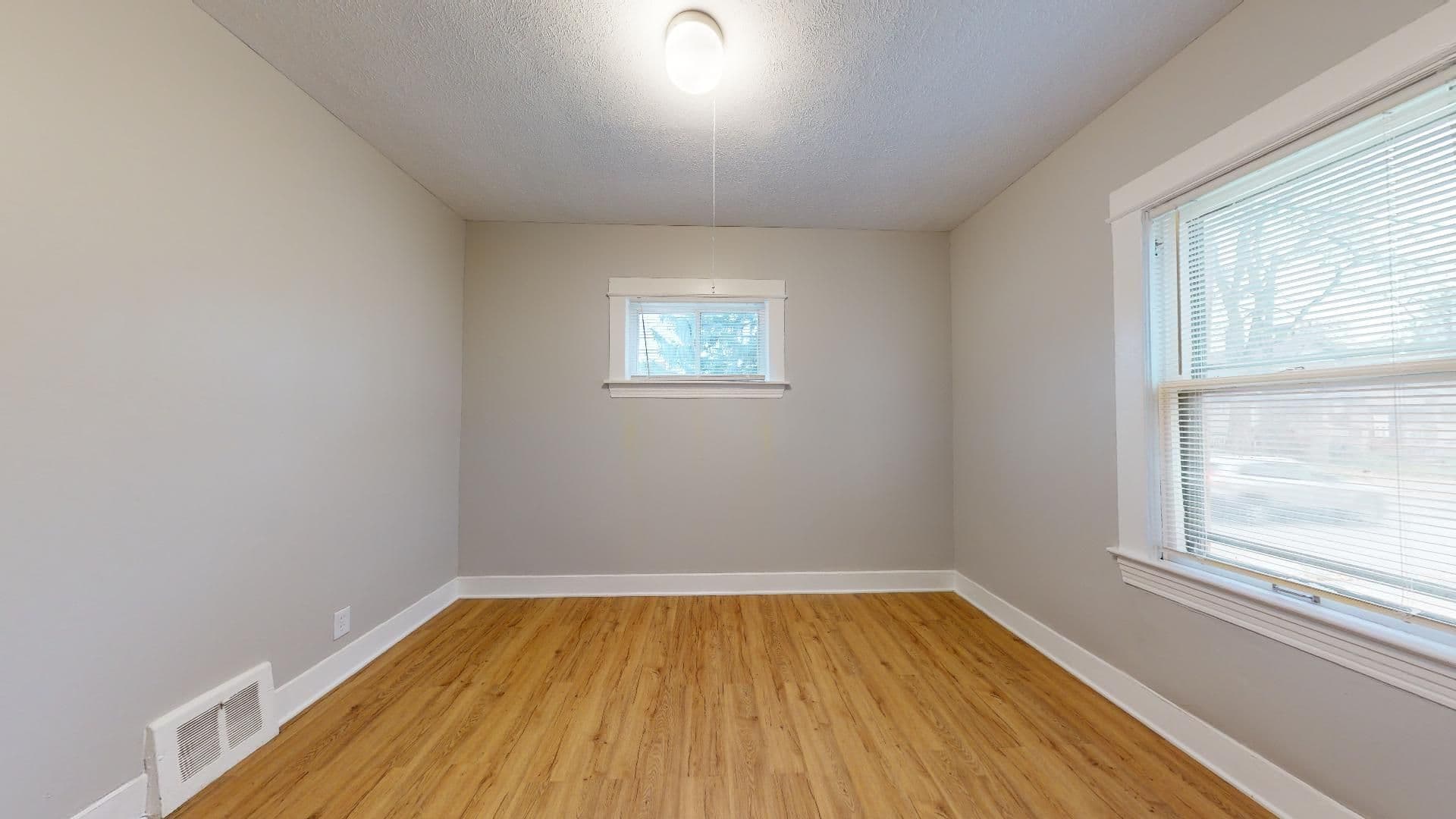 Cleveland Apartment: 4420 Bush Ave.