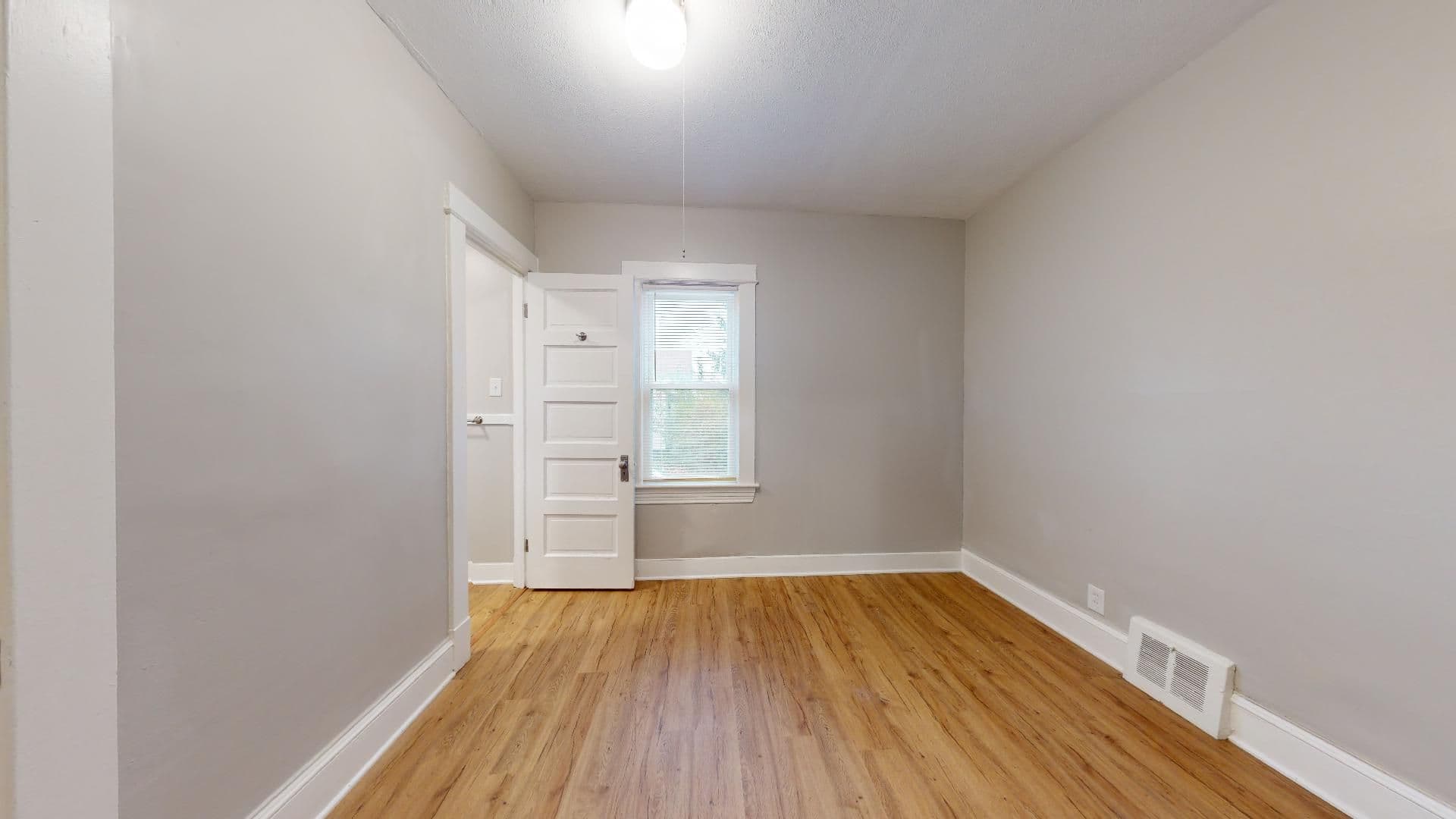 Cleveland Apartment: 4420 Bush Ave.