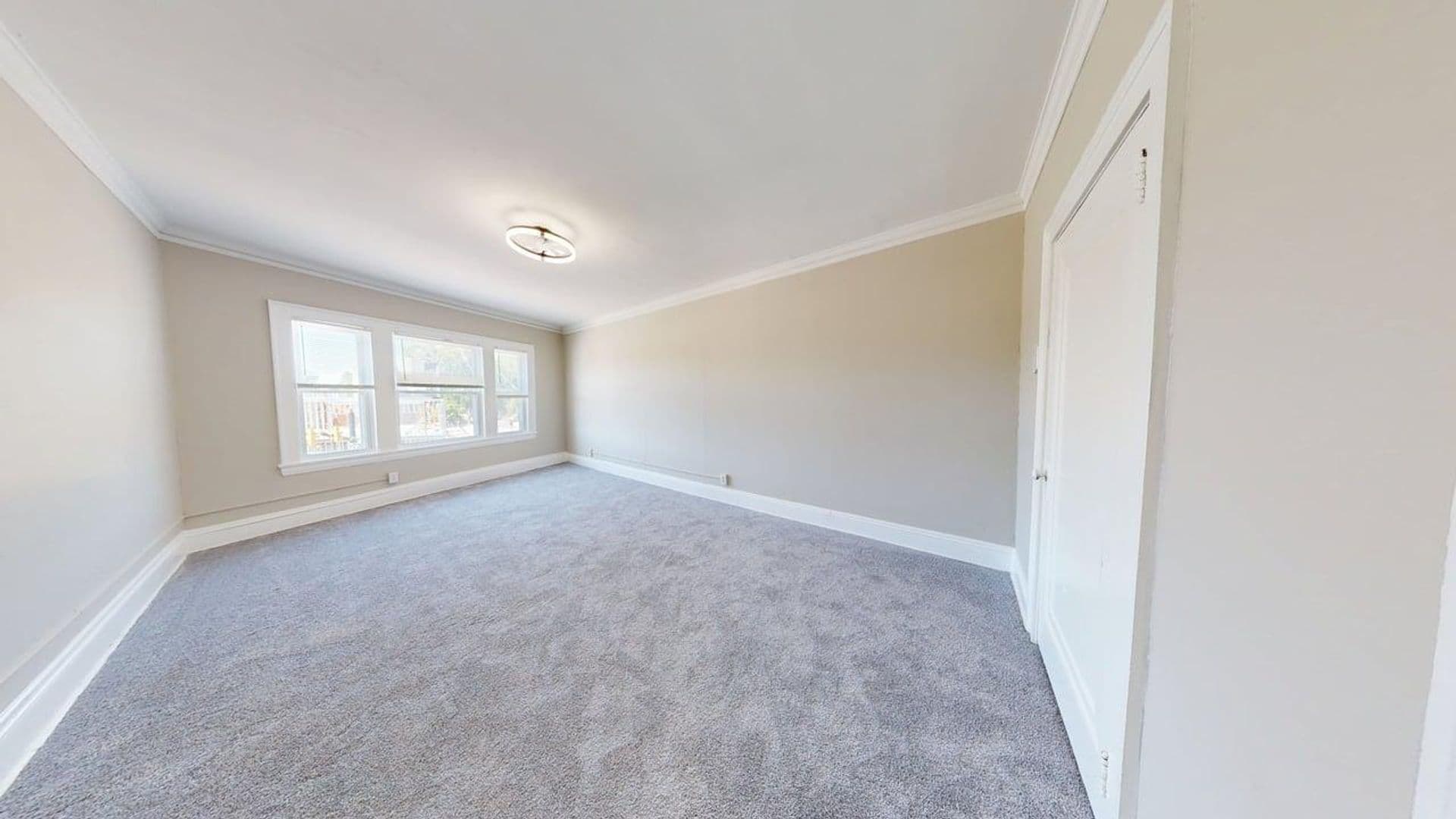 Cleveland Apartment: 3845 Riveredge Rd.