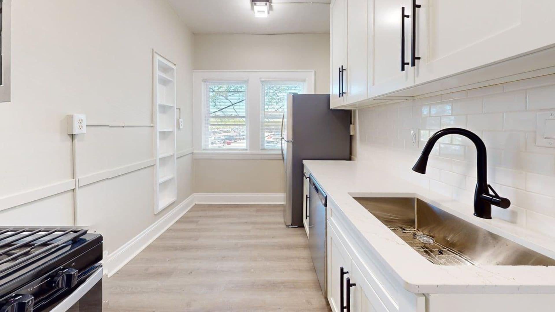 Cleveland Apartment: 3845 Riveredge Rd.