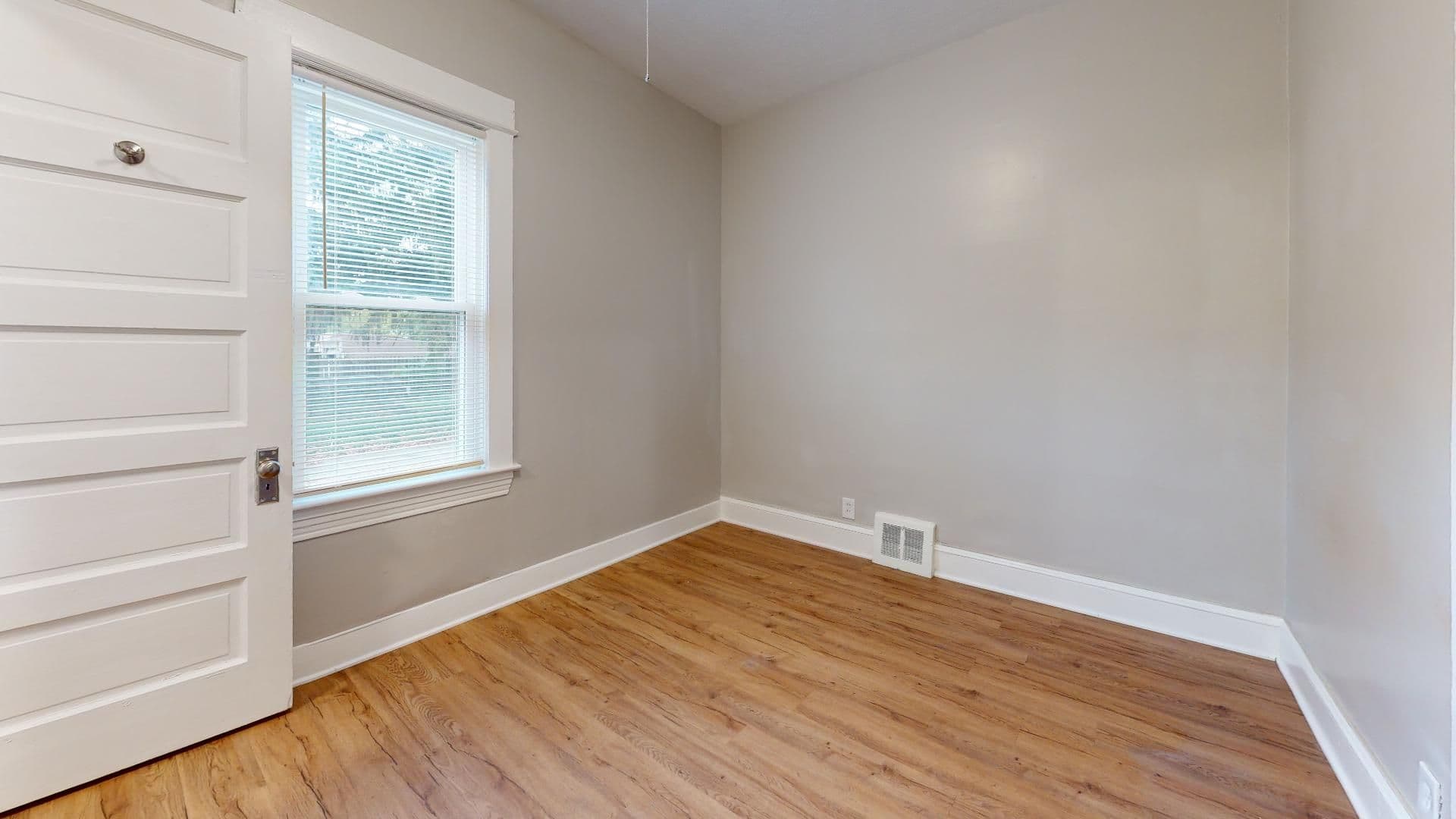 Cleveland Apartment: 4420 Bush Ave.
