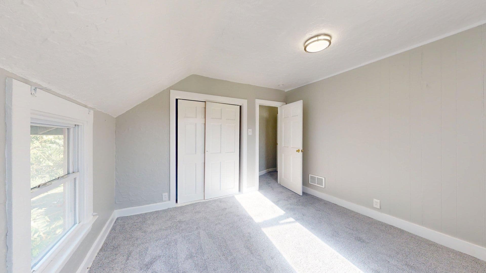 Cleveland House: 10914 Oliver Road
