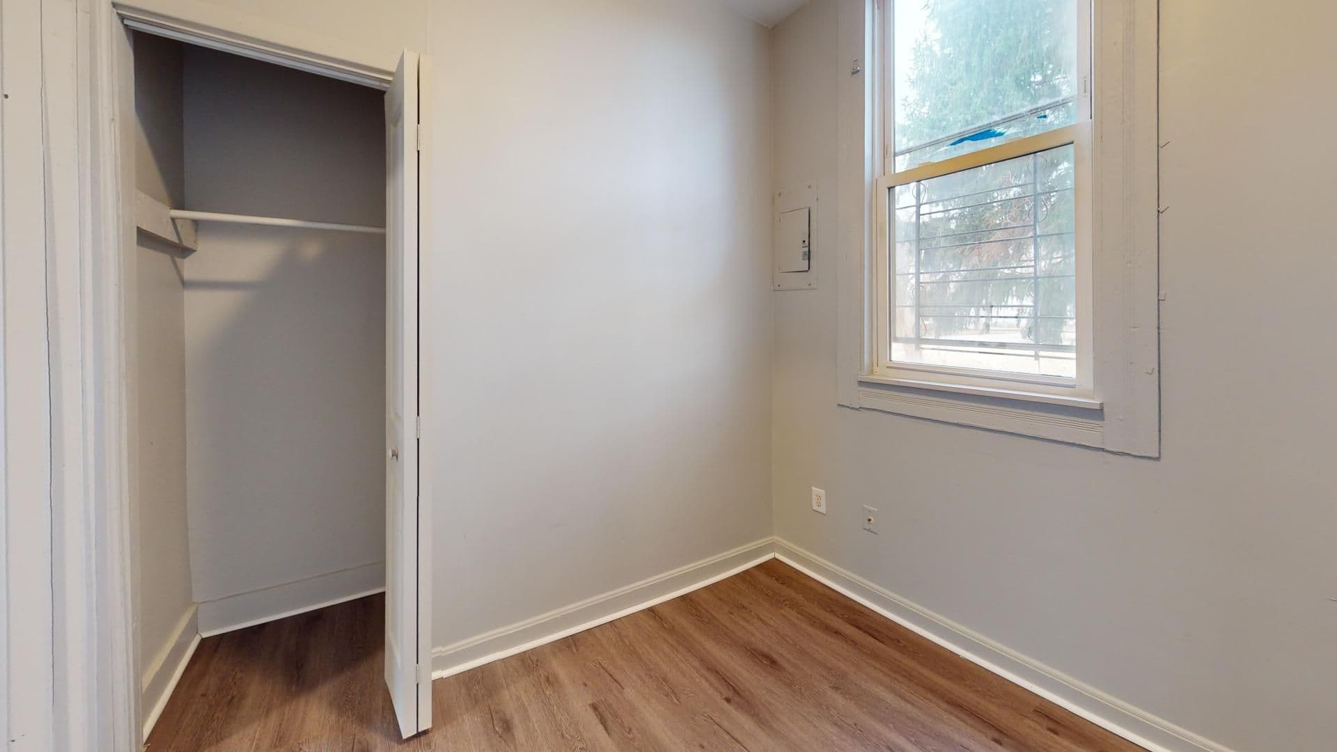 Cleveland Apartment: 3209 West 46th St