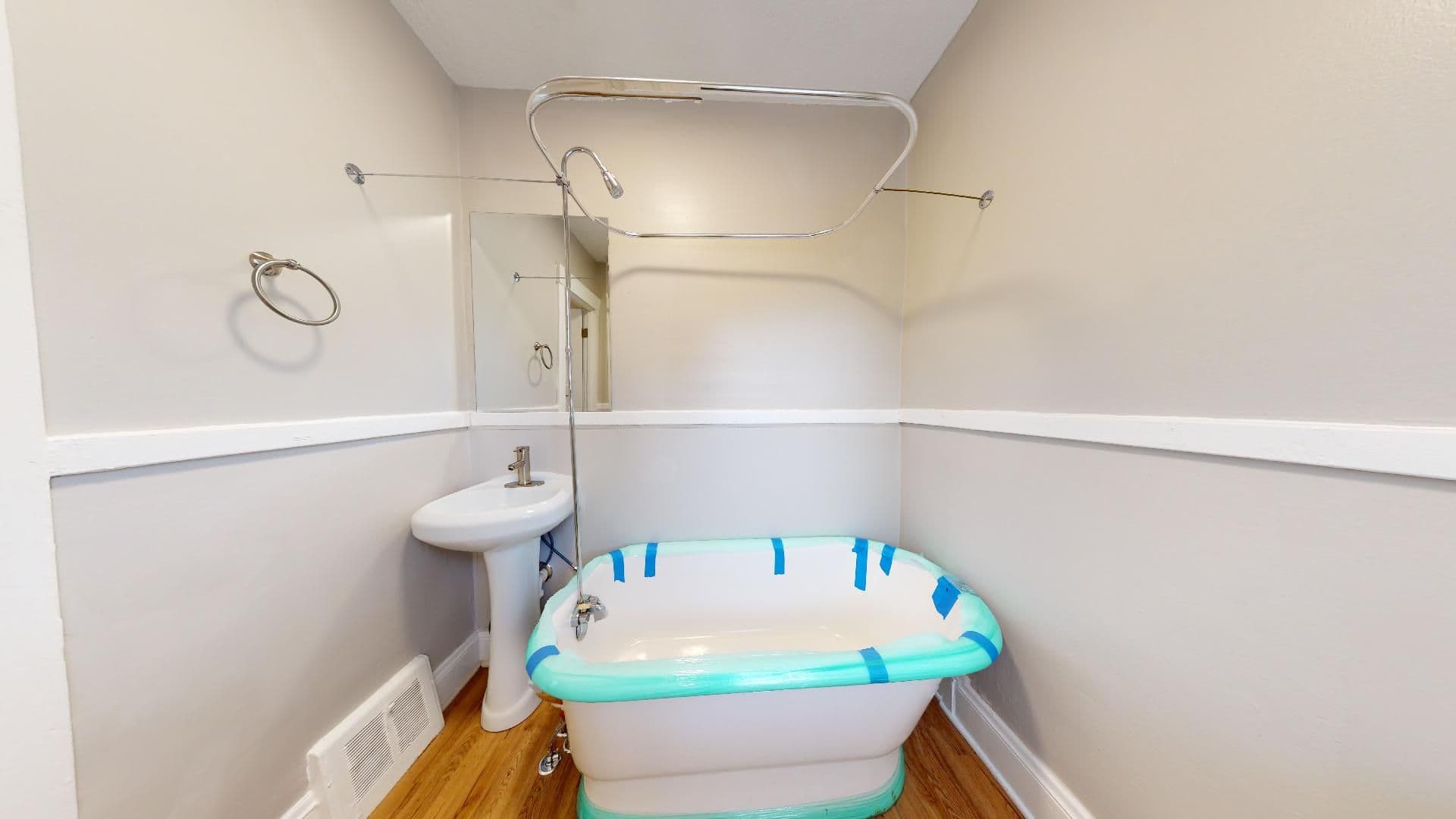 Cleveland Apartment: 4420 Bush Ave.