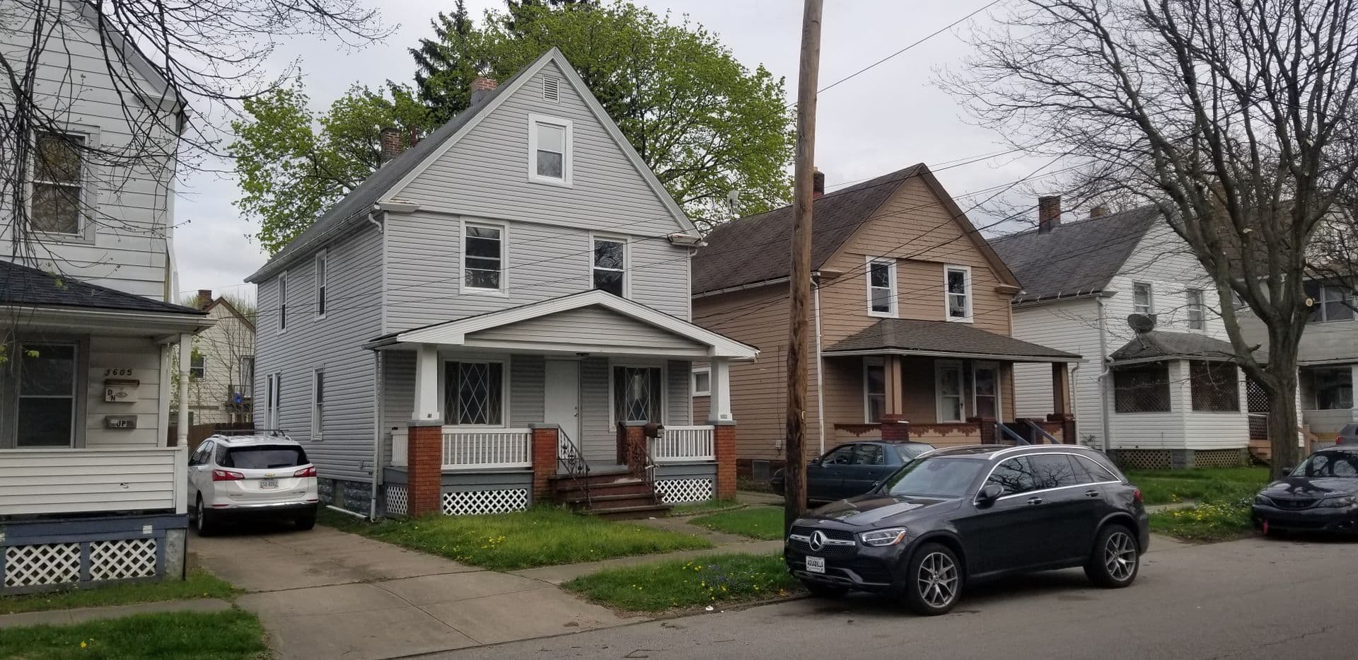 Cleveland Apartment: 3609 W.47th St.