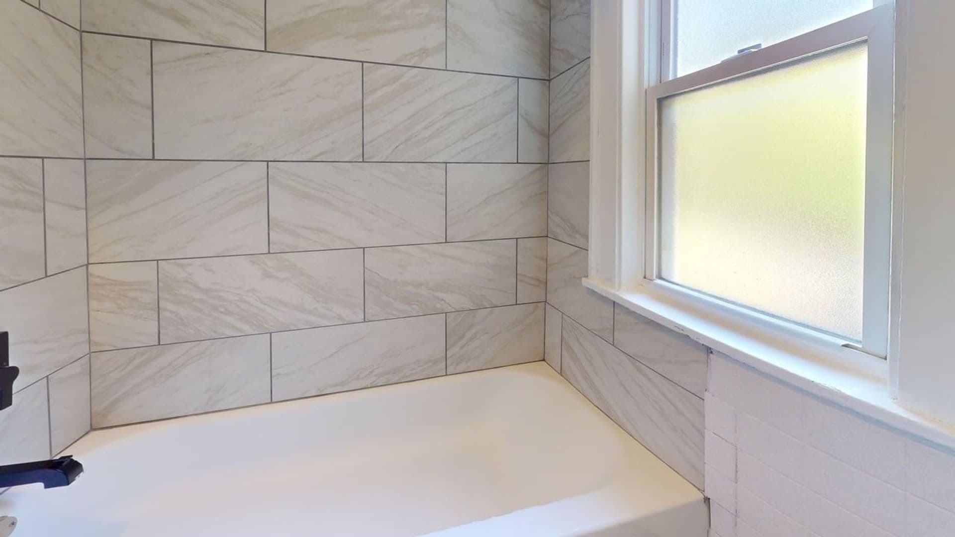 Cleveland Apartment: 3845 Riveredge Rd.