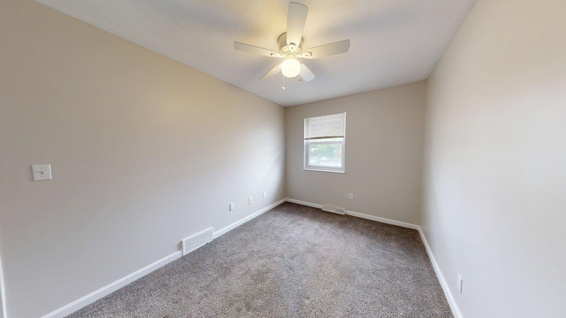 Elyria Apartment: 630 S. Abbe Rd.