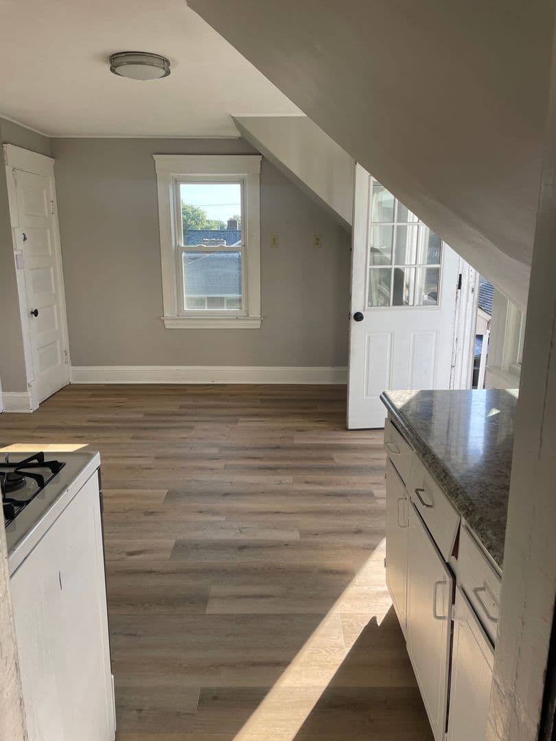 Parma Apartment: 5977 Ridge Road