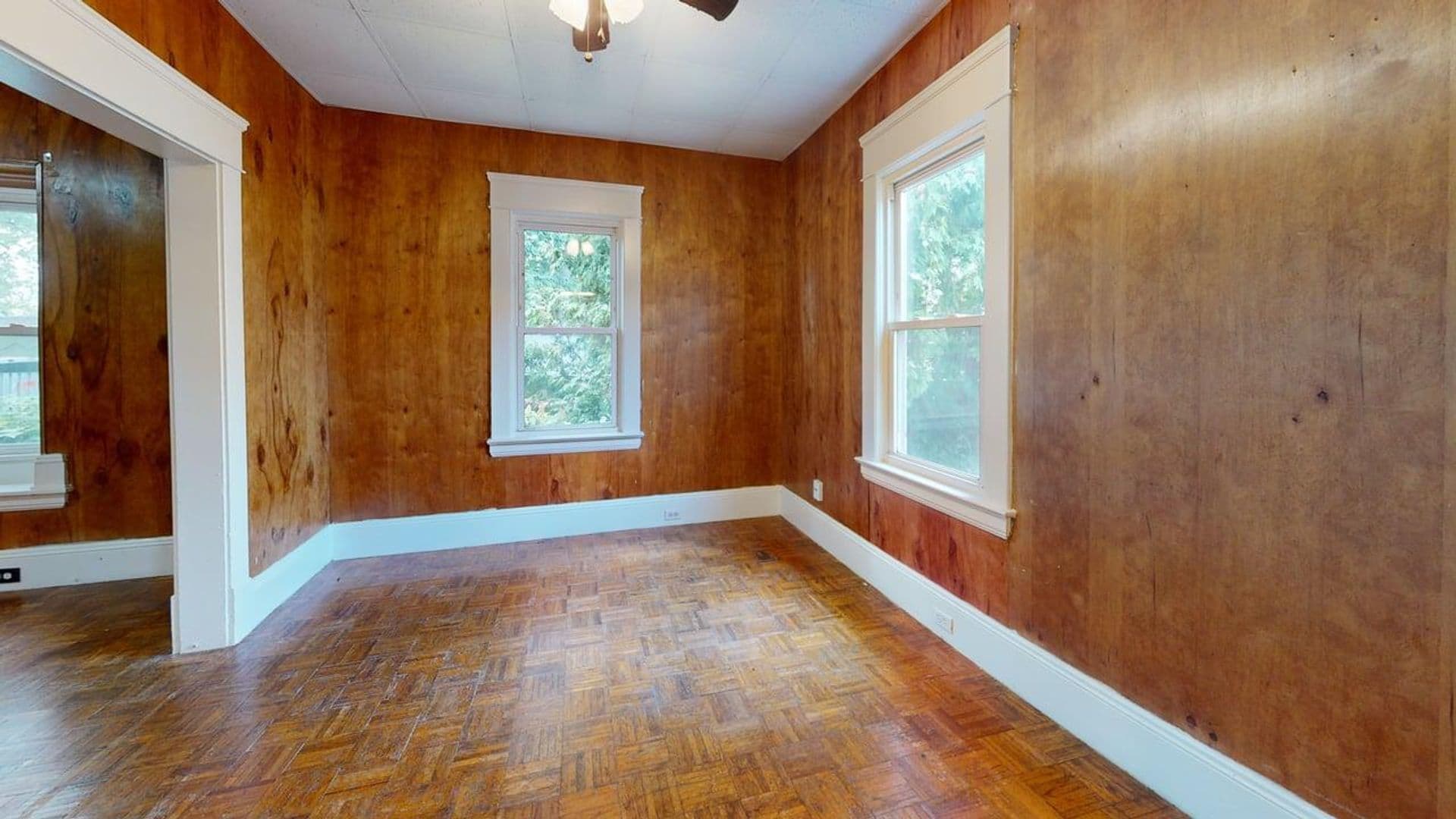 Cleveland Apartment: 7424 Indiana Ave, Cleveland, OH 44105
