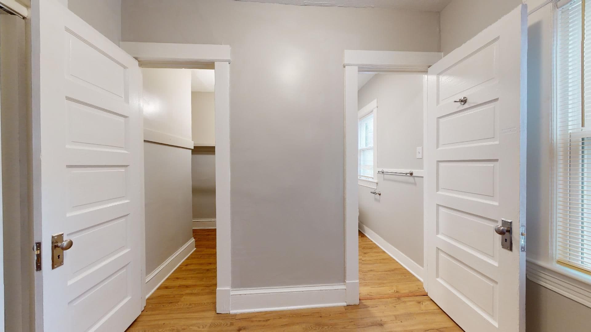Cleveland Apartment: 4420 Bush Ave.