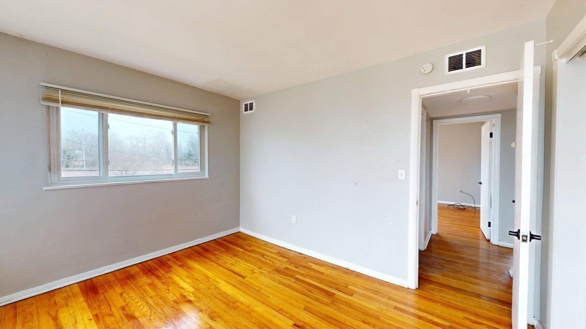 Rocky River Apartment: 18915 Hilliard Blvd.