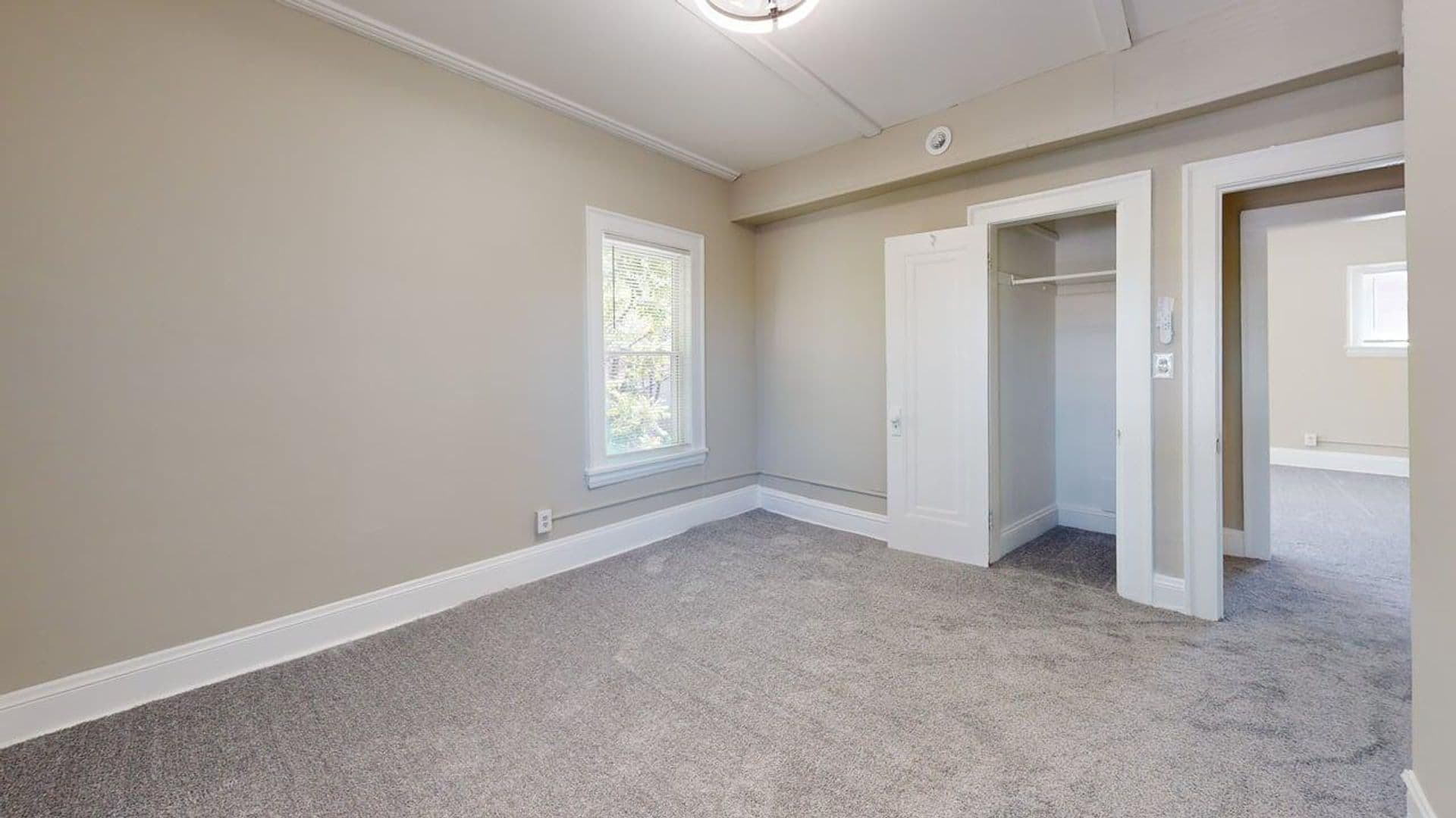 Cleveland Apartment: 3845 Riveredge Rd.