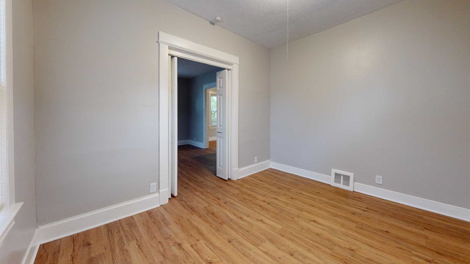 Cleveland Apartment: 4420 Bush Ave.