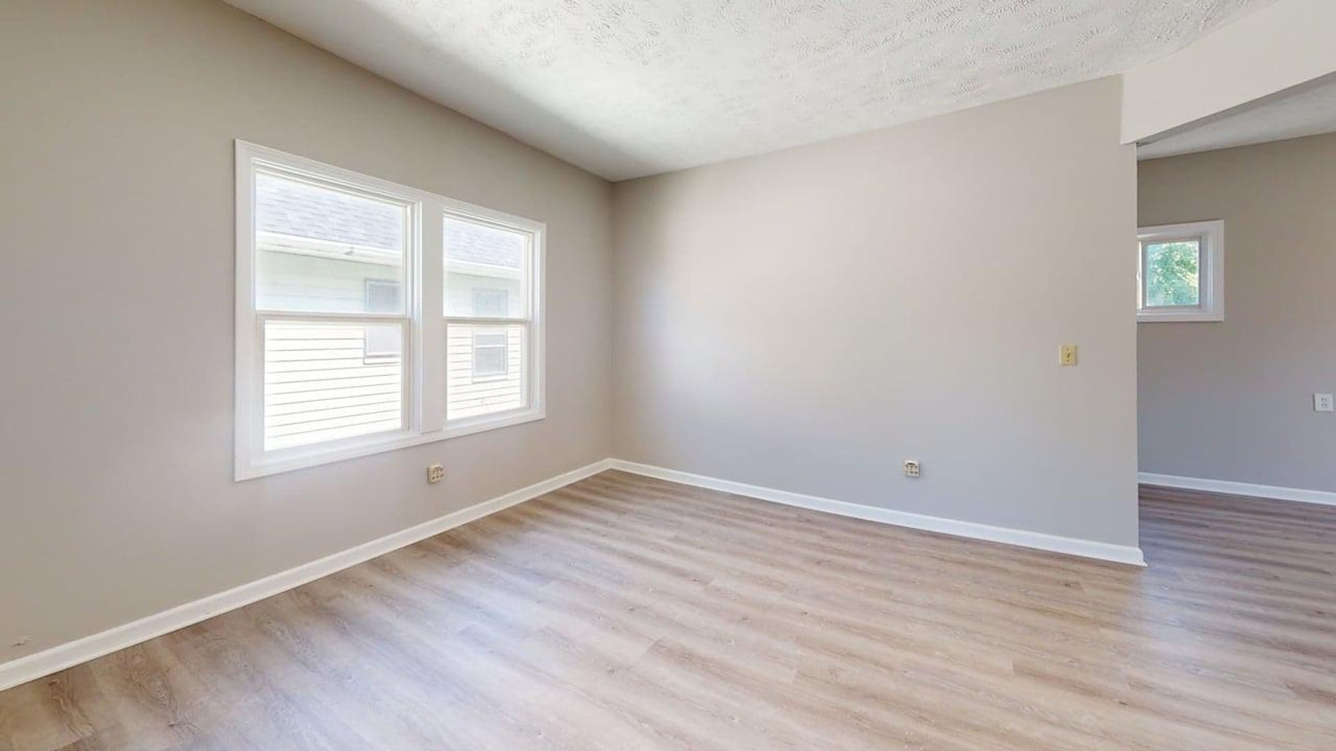 Cleveland Apartment: 877 Rudyard Rd