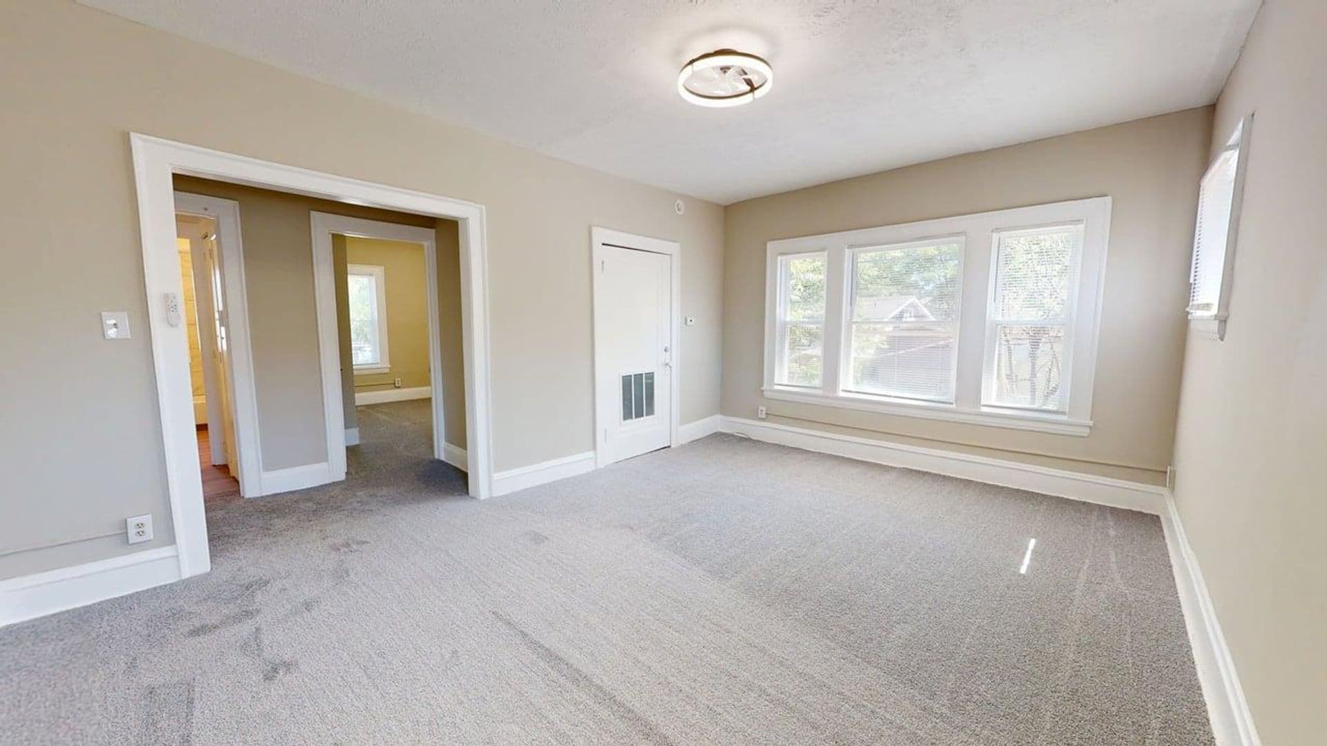 Cleveland Apartment: 3845 Riveredge Rd.