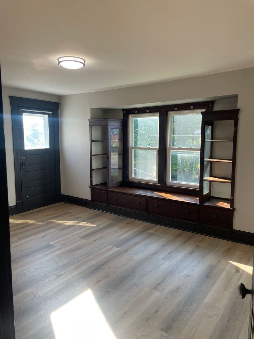 Parma Apartment: 5977 Ridge Road