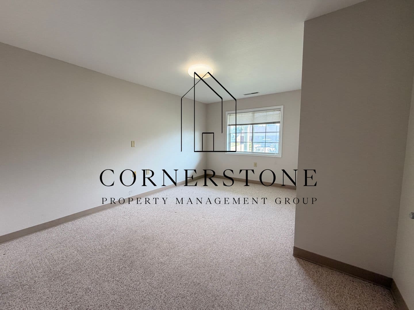 Gowrie Apartment: 1806 Main Street