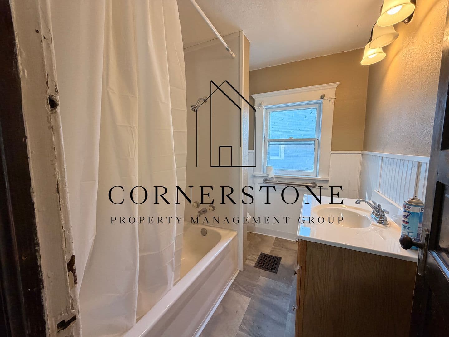 Fort Dodge Apartment: 1715 1st Ave North