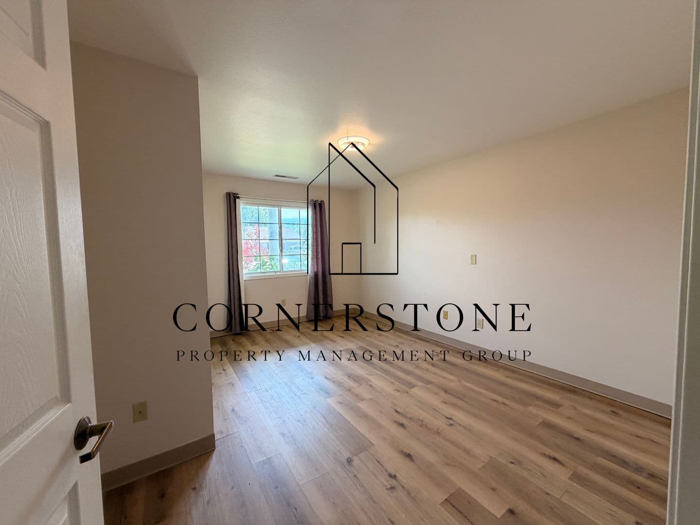 Gowrie Apartment: 1806 Main Street