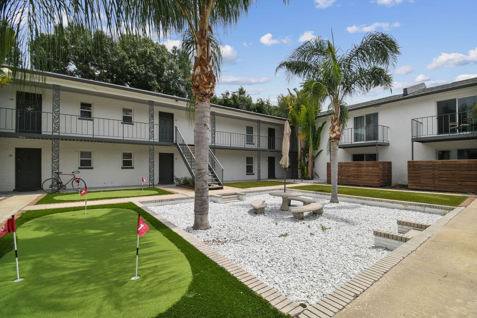 Tampa Apartment: 2401 W Morrison Ave