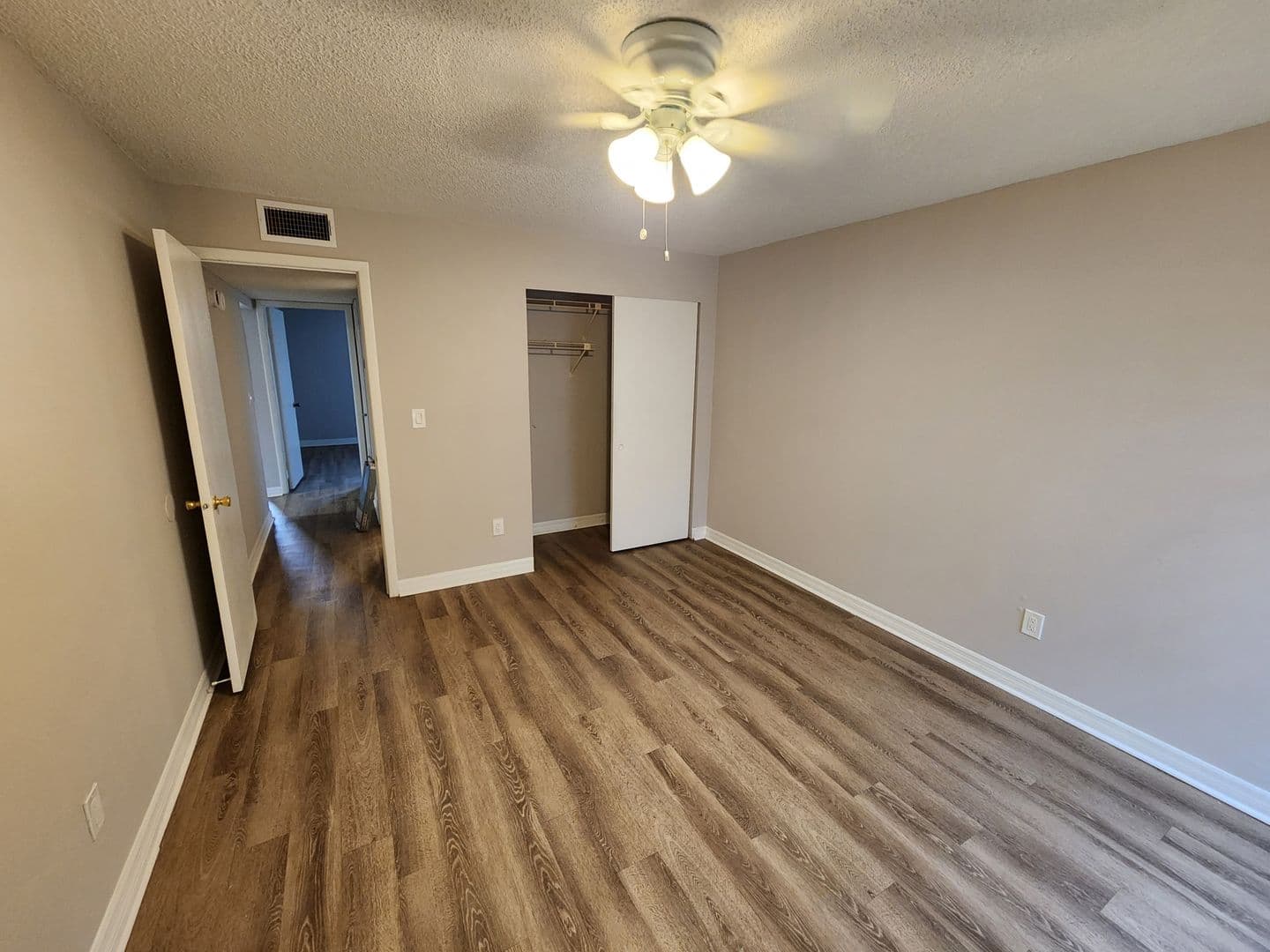 Tampa Apartment: 3701 W.  Wyoming Avenue