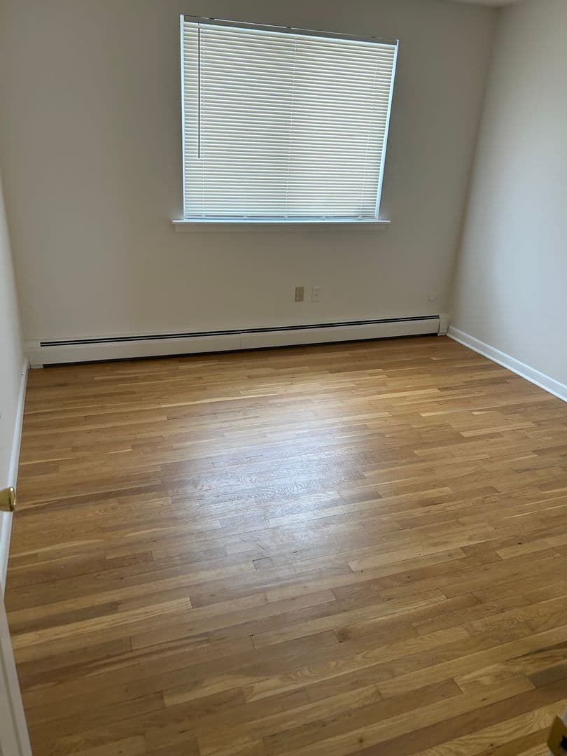 Easton Apartment: 6065 William Penn Highway