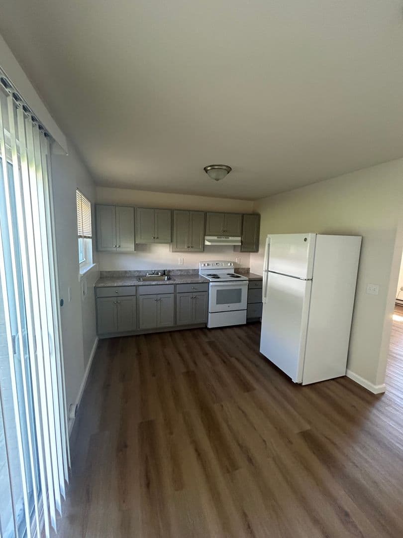 Wind Gap Apartment: 3 Taft Street