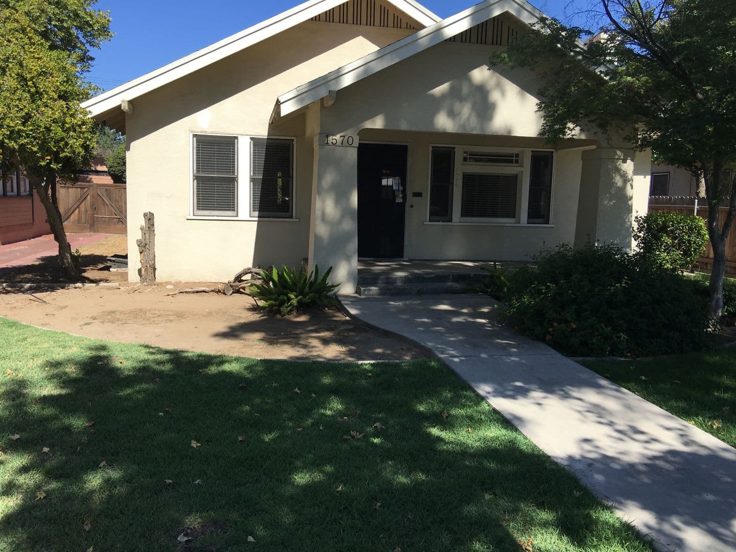 Fresno House: 1570 N. Poplar
