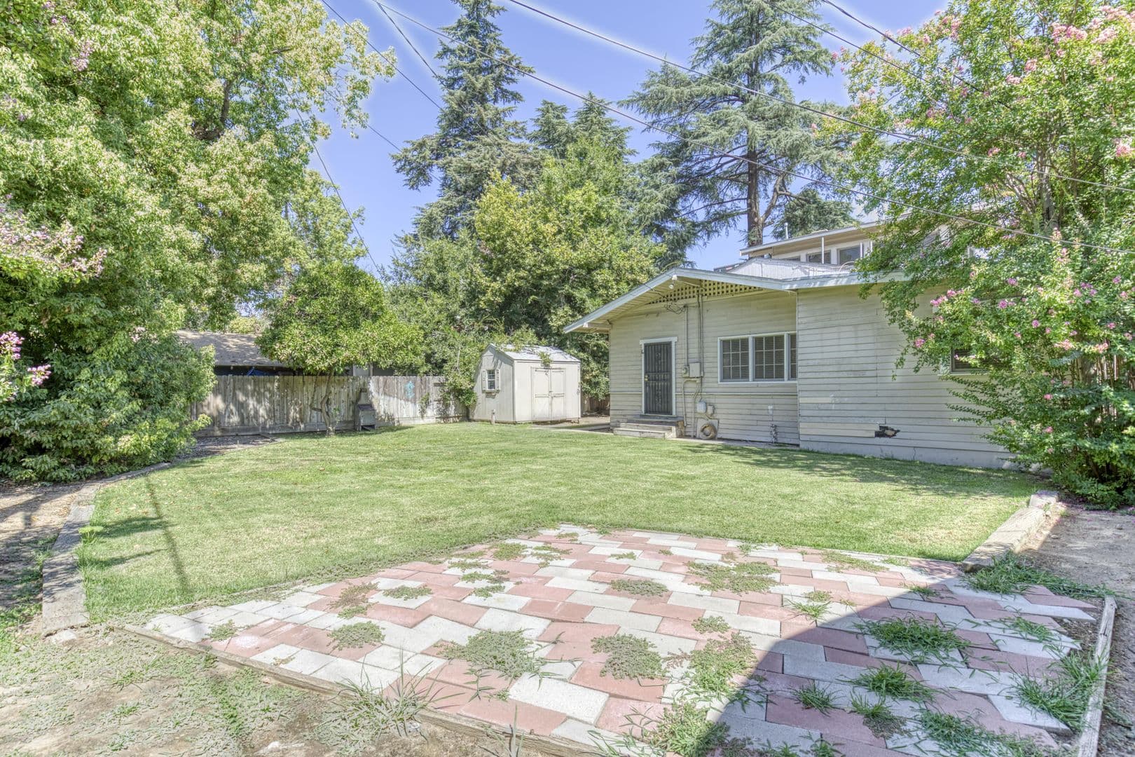 Fresno House: 734 E Peralta