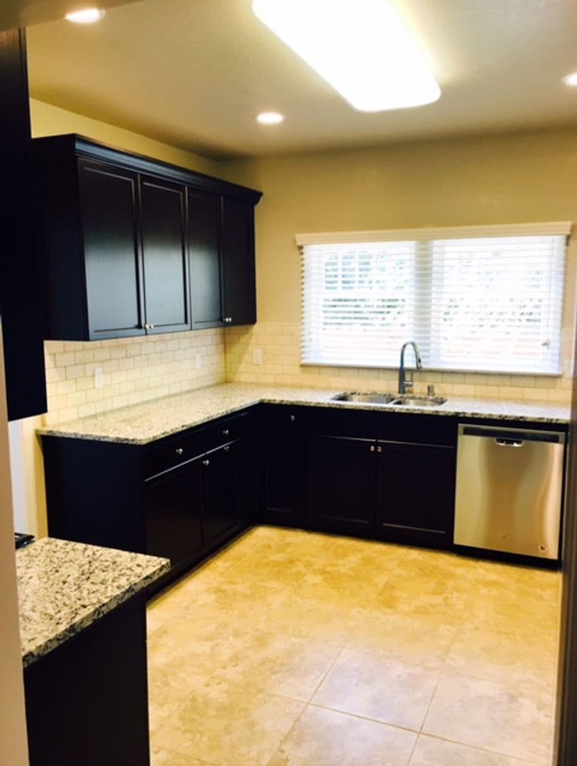 Fresno House: 224 N Van Ness