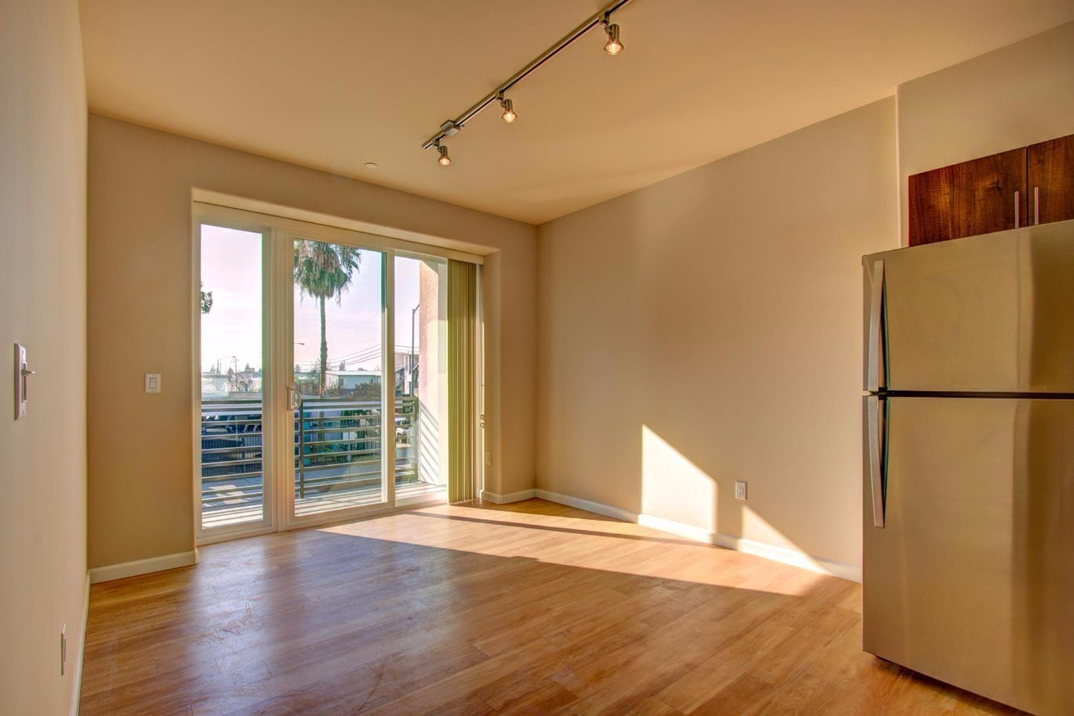 Fresno Apartment: 1525 Van Ness/1530 Fulton/1560 Fulton/2035 Stanislaus