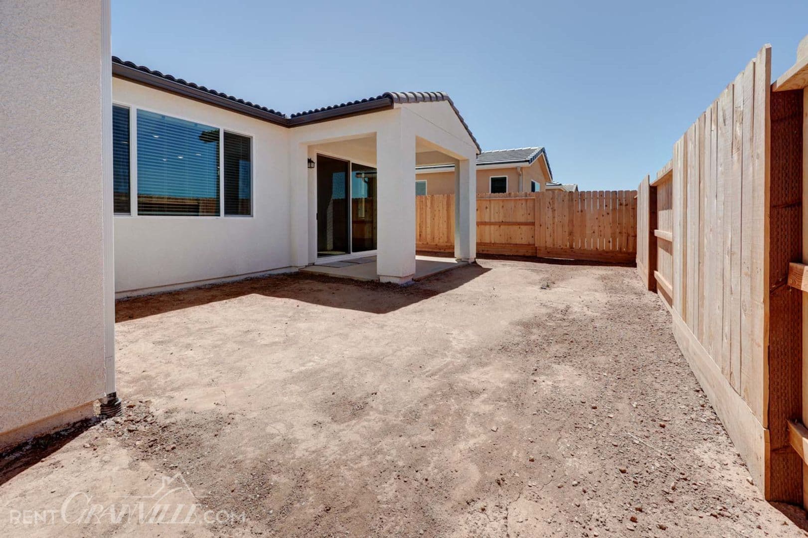 Clovis House: 877 Halford Lane