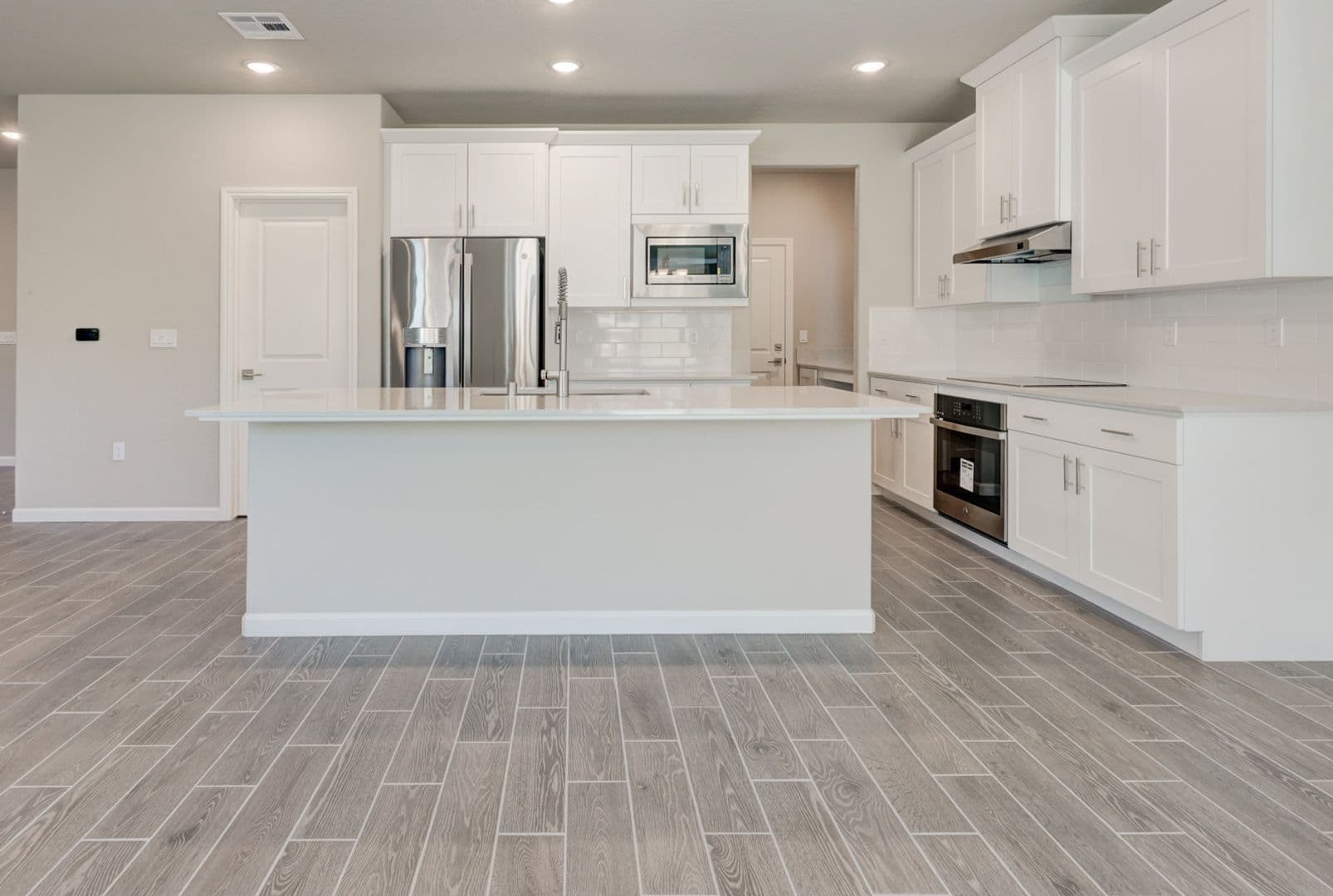 Clovis House: 853 Eclipse Lane