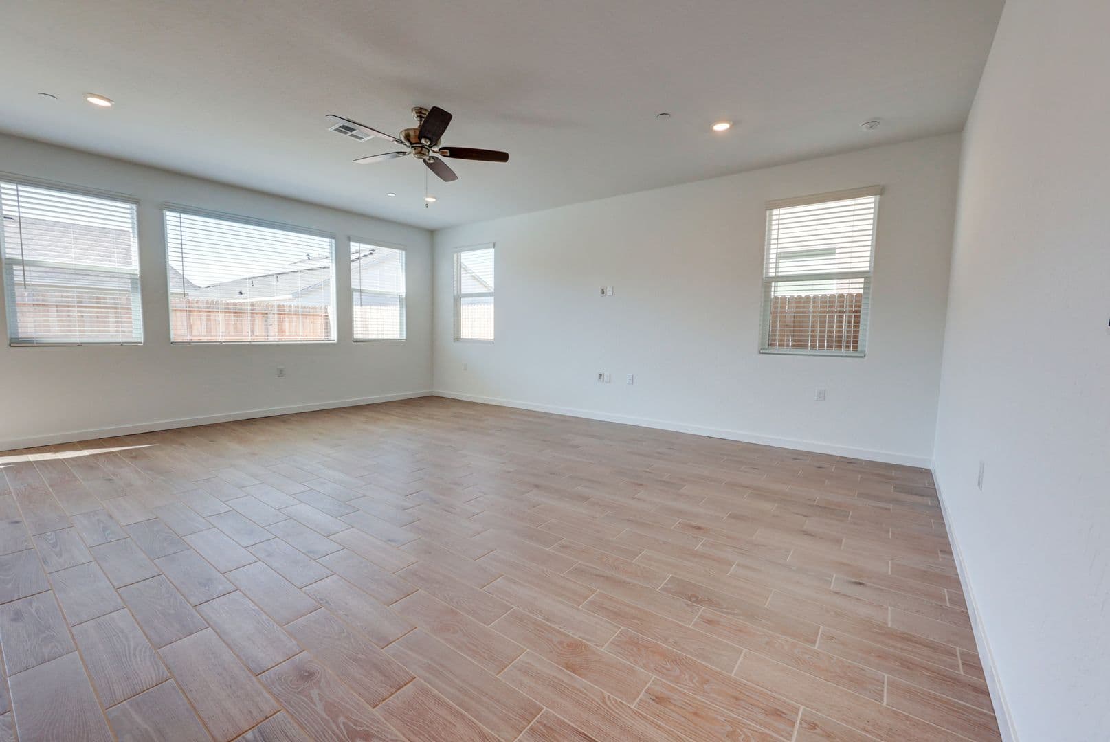 Fresno House: 3433 N Gorma