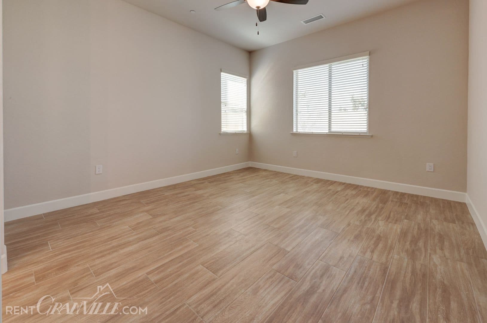 Fresno House: 7174 W Ashcroft