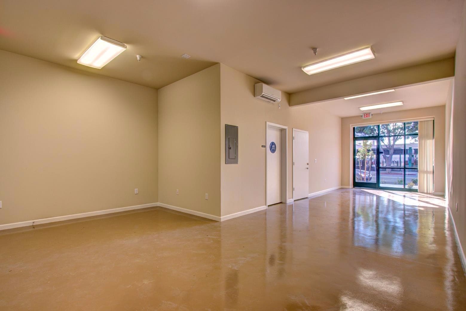 Fresno Apartment: 1525 Van Ness/1530 Fulton/1560 Fulton/2035 Stanislaus