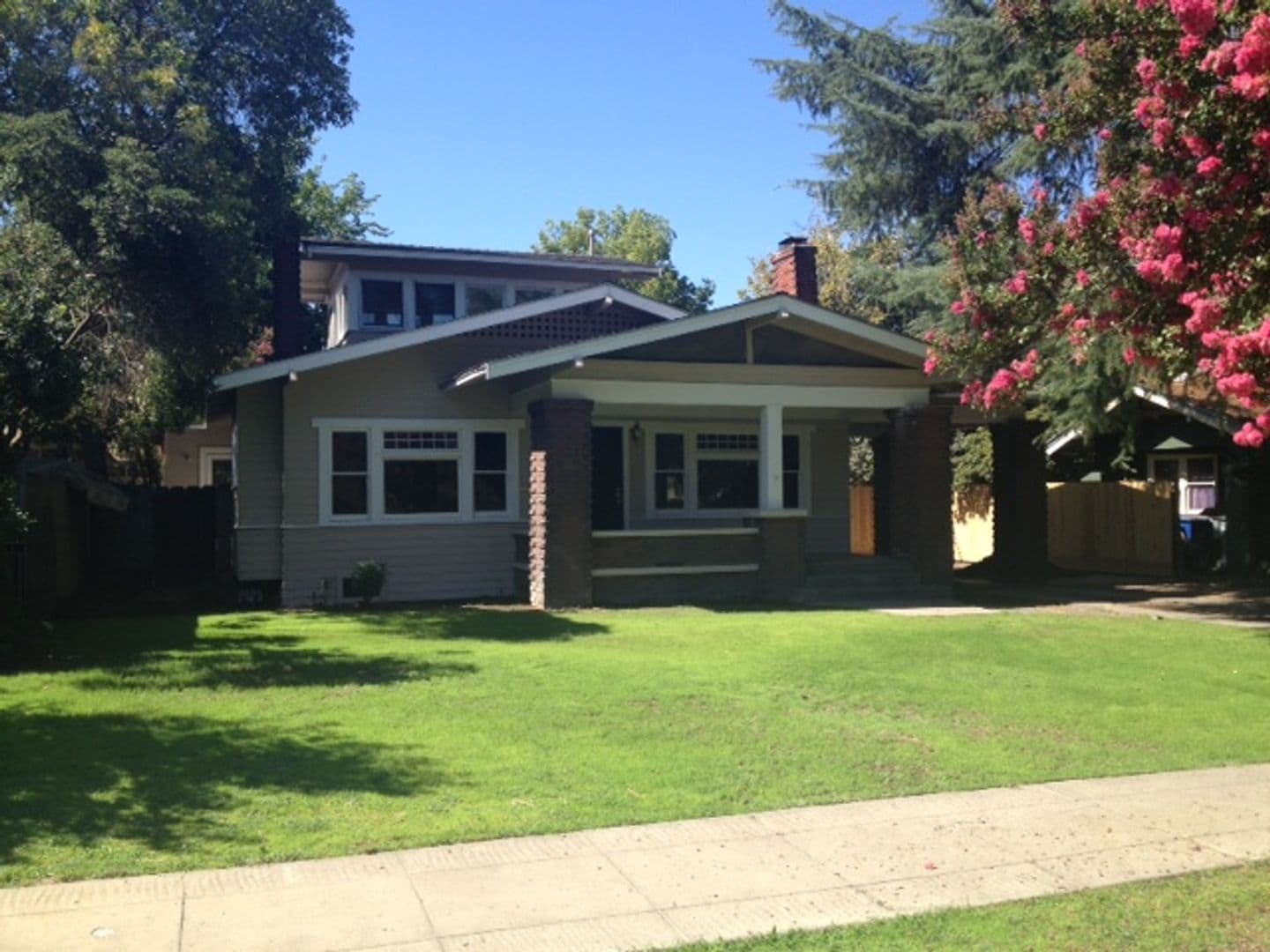 Fresno House: 734 E Peralta
