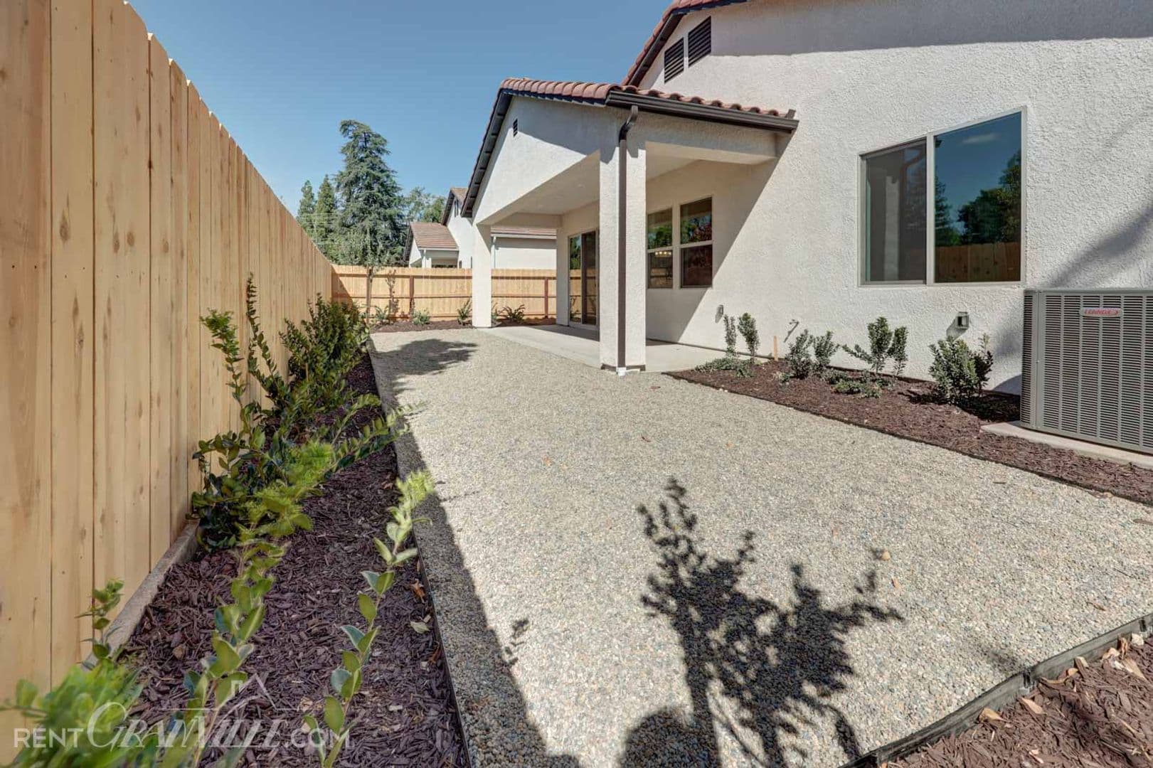 Fresno House: 1316 E Santa Ana Dr