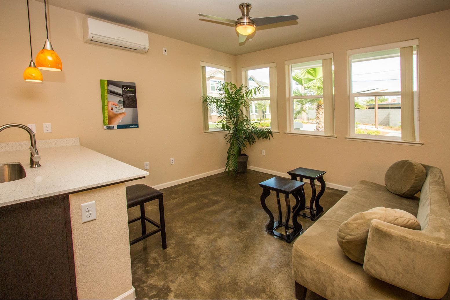 Fresno Apartment: Crichton Place on L Street