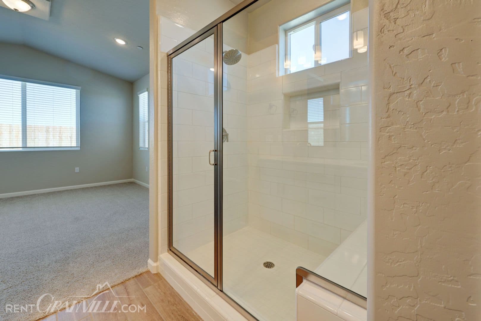 Clovis House: 877 Halford Lane