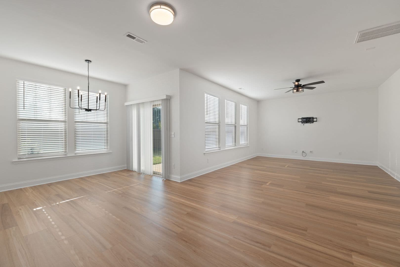 Wendell House: 521 Groveview Wynd Dr