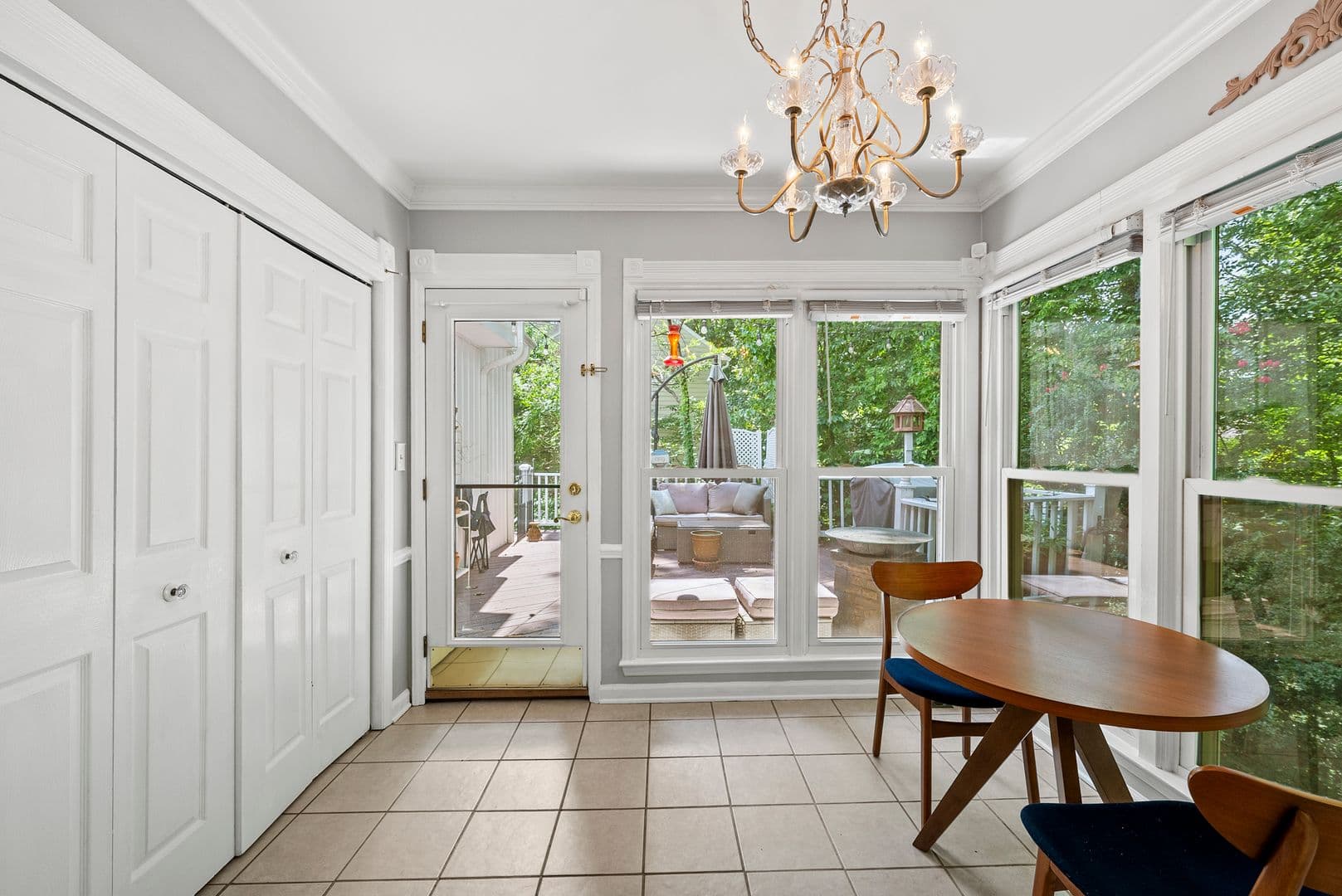 Durham House: 4006 Kettering DR