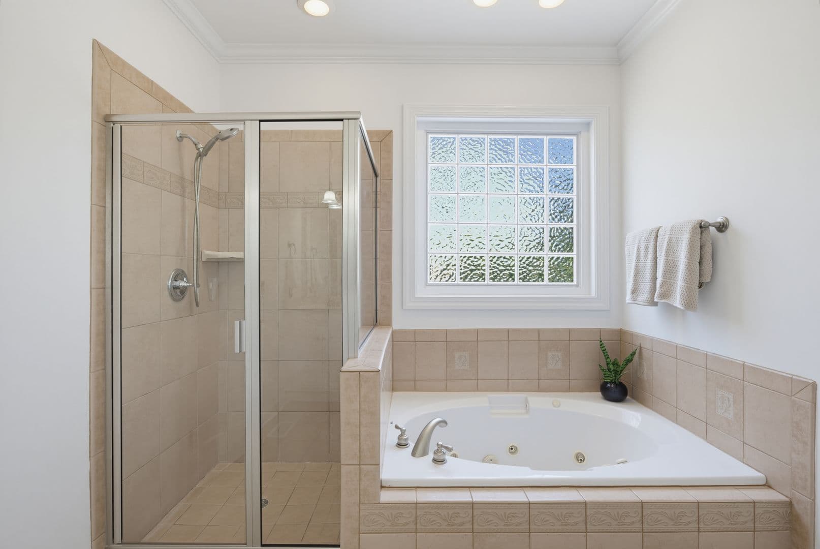 Raleigh House: 2912 Oak Bridge Drive