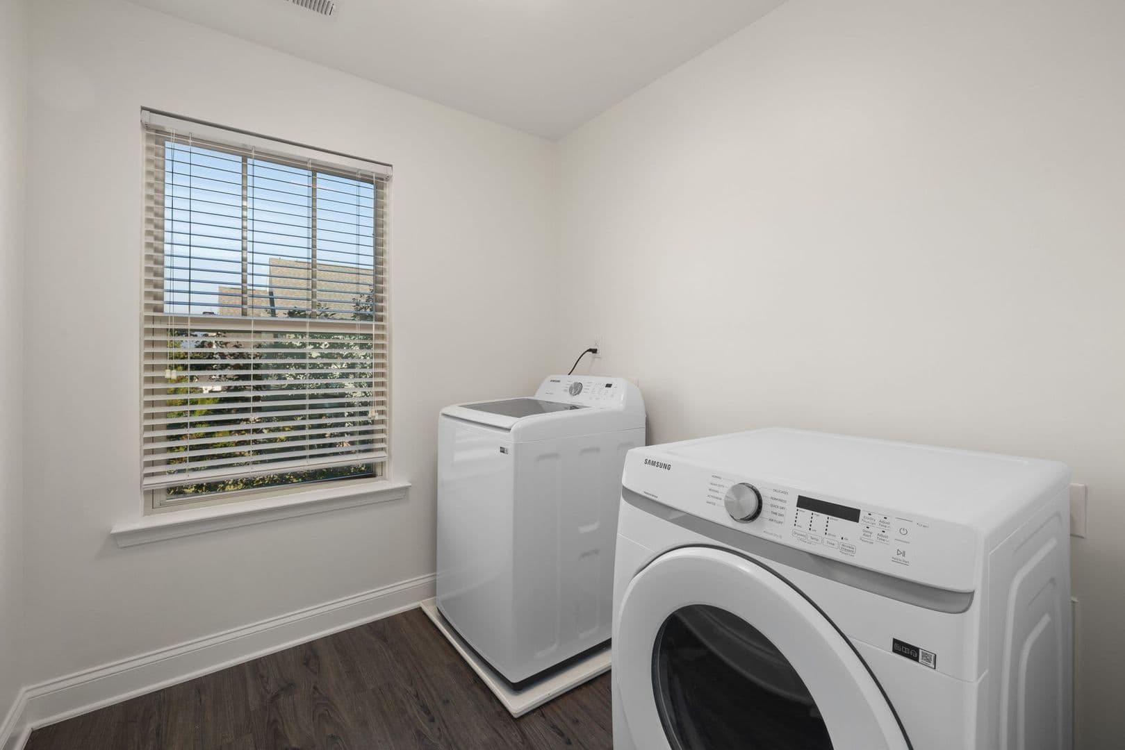 Wendell House: 521 Groveview Wynd Dr