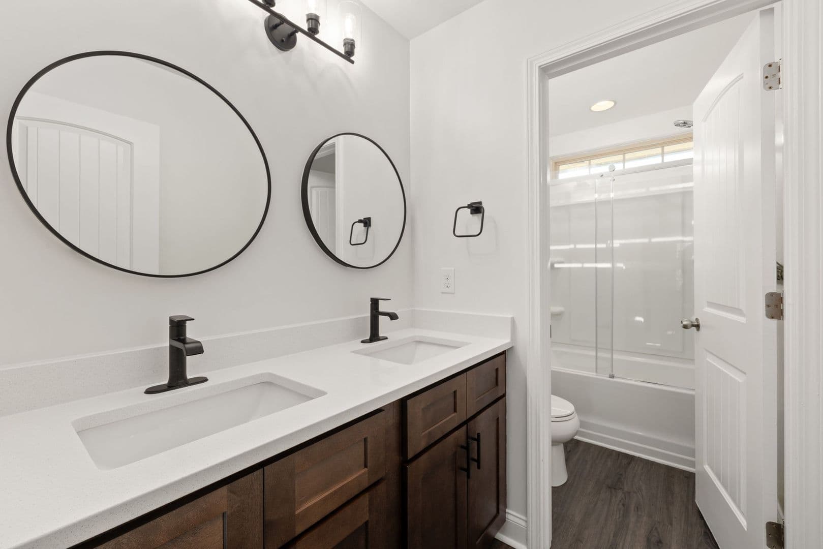 Wendell House: 521 Groveview Wynd Dr