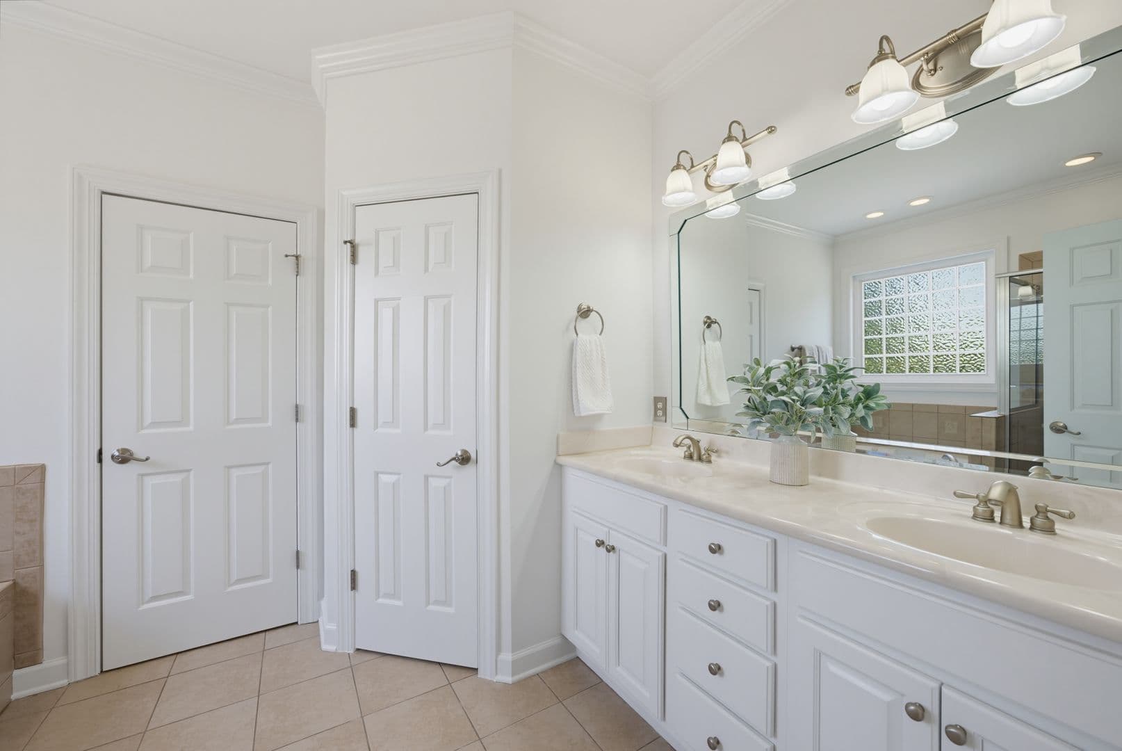 Raleigh House: 2912 Oak Bridge Drive