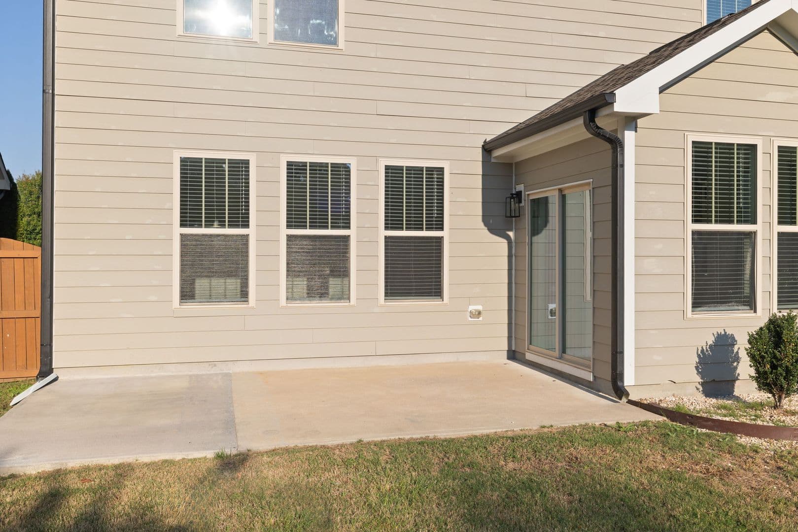 Wendell House: 521 Groveview Wynd Dr