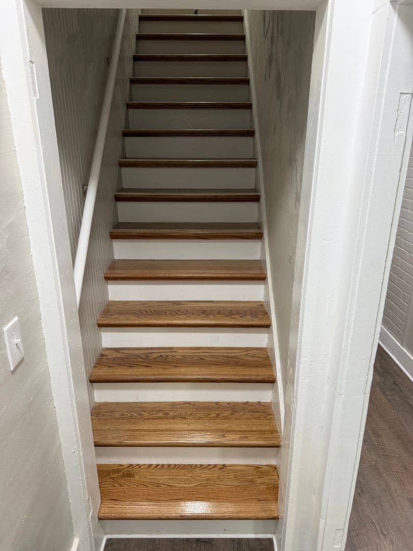 Adrian Apartment: 615 E. Maumee Street