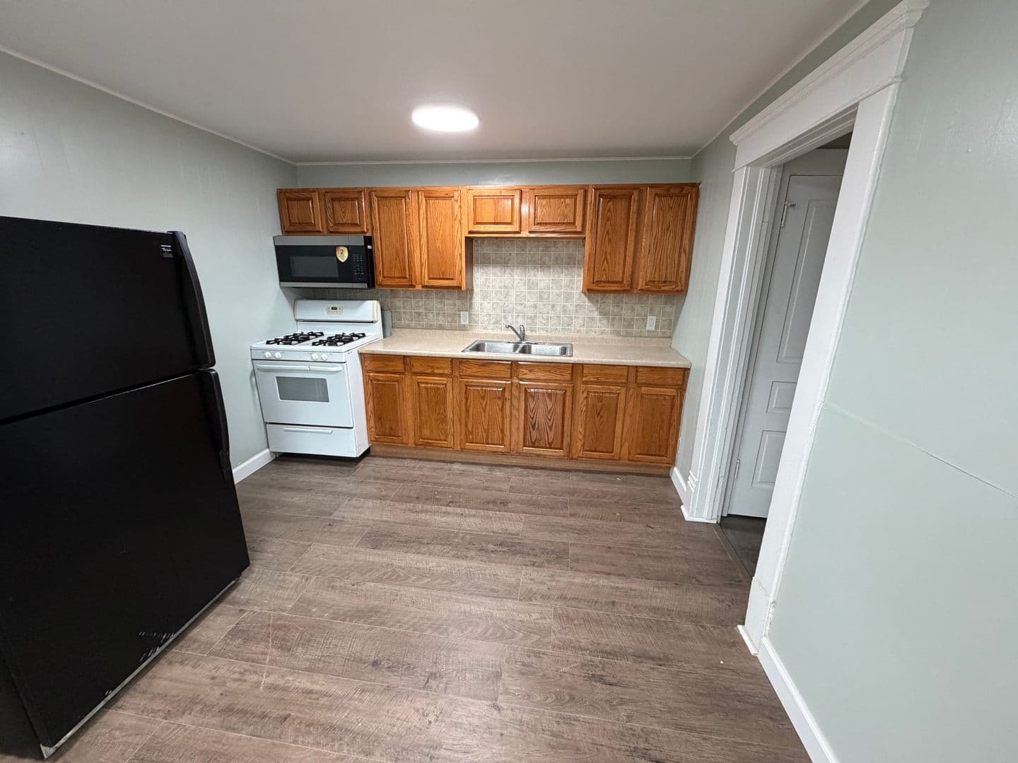 Adrian Apartment: 615 E. Maumee Street